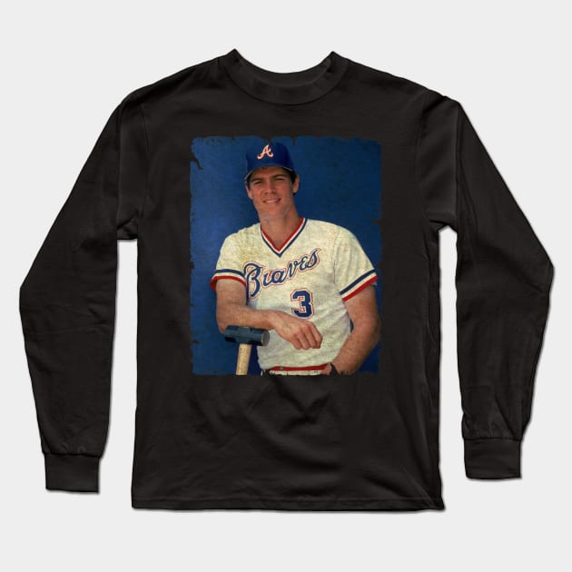 Dale Murphy in Atlanta Braves, 1982 Long Sleeve T-Shirt by PESTA PORA